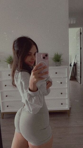 Full leaked Silllymel private onlyfans photo