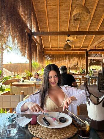 Full leaked Simayyeceee private photo