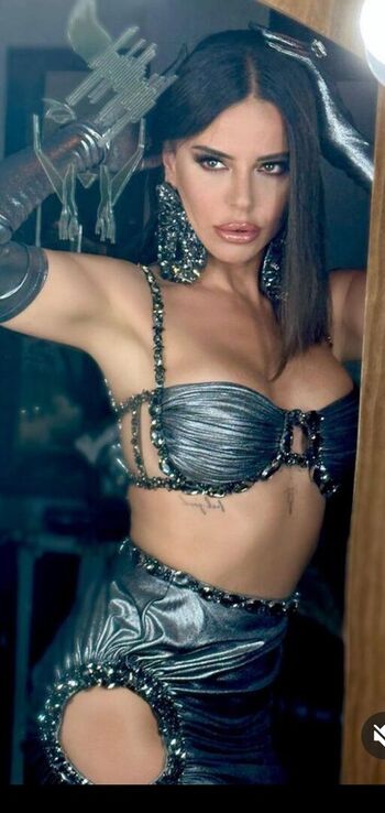Full leaked Simge san private photo