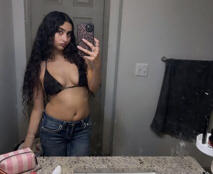 Full leaked Simmarss private onlyfans photo