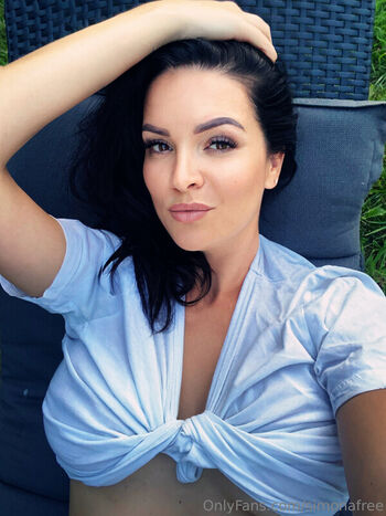 Full leaked Simona private photo