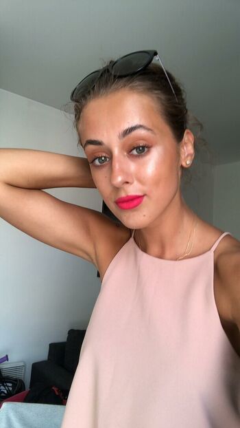 Full leaked Simonaivanova pmu private onlyfans photo