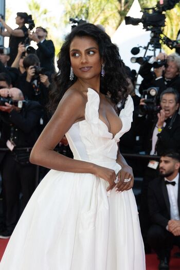 Full leaked Simone ashley page private onlyfans photo