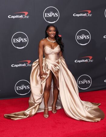 Full leaked Simone biles private photo