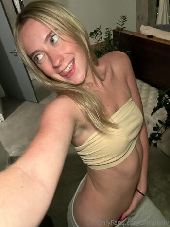 Full leaked Simplyliv co page private onlyfans photo