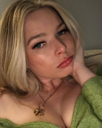 Full leaked Sinawynne private onlyfans photo