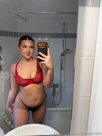 Full leaked Sinayourfav private onlyfans photo