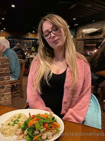 Full leaked Sinnerhella private onlyfans photo