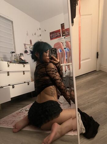 Full leaked Skatelyngames private photo