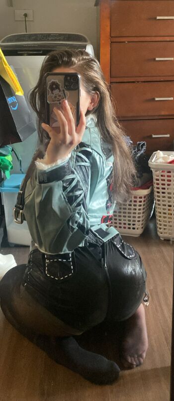 Full leaked Skwid private onlyfans photo