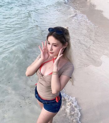 Full leaked Skwid private onlyfans photo