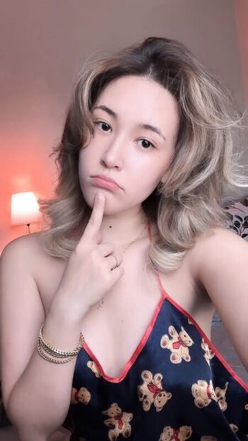 Full leaked Skwid private photo