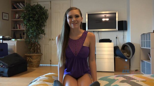 Full leaked Skye west private photo