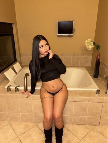 Full leaked Skyetesfaye private onlyfans photo