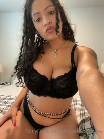 Full leaked Skygoddessdivine private photo