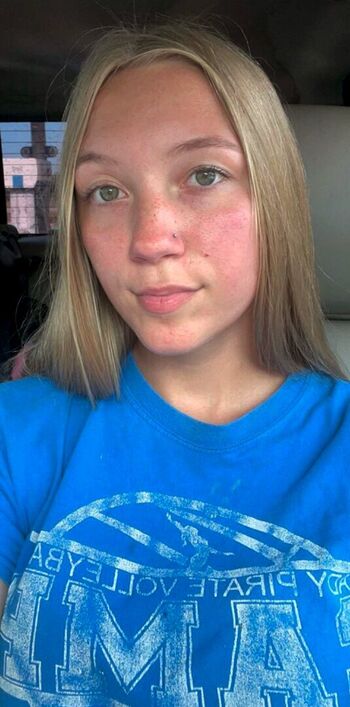 Full leaked Skylar gray private photo