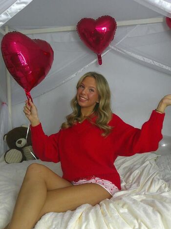 Full leaked Skylaspamyy alainza page private onlyfans photo