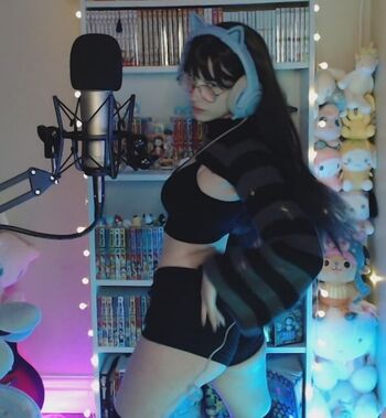 Full leaked Skymi chan private photo