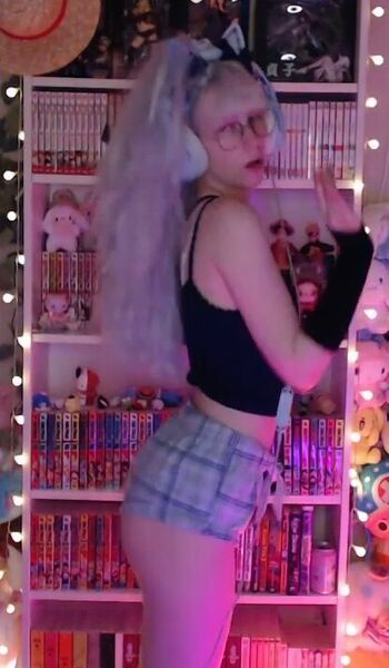 Full leaked Skymi chan page private onlyfans photo