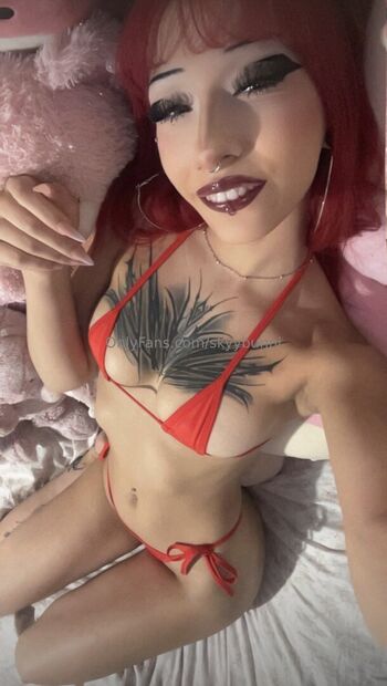 Full leaked Skyybunni private photo