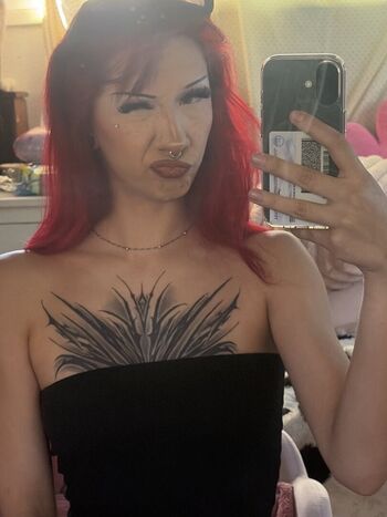 Full leaked Skyybunni private photo