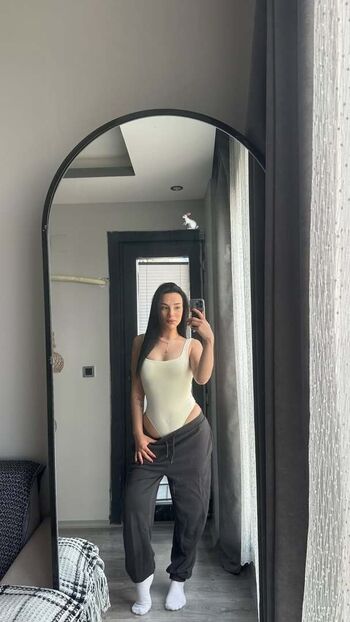 Full leaked Slayingrozze private onlyfans photo