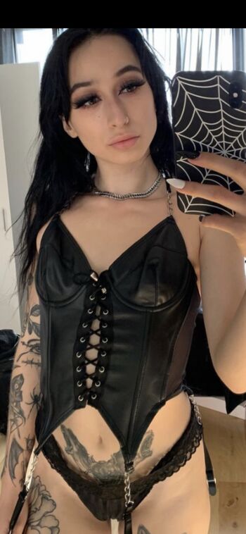 Full leaked Slayvixen private photo