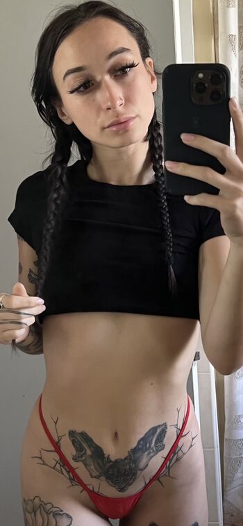 Full leaked Slayvixen private photo