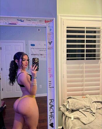 Slim Women With A Big Ass