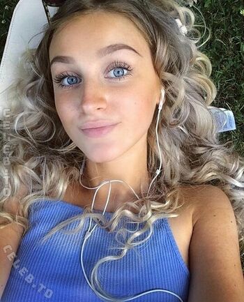 Full leaked Slimladysashka private onlyfans photo