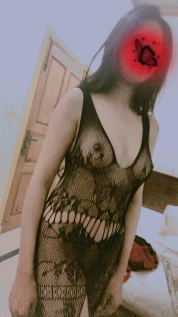Full leaked Slutty ayesha private photo