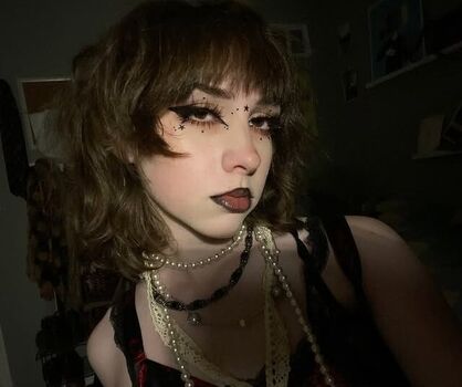 Full leaked Smallwoundedfawn private photo