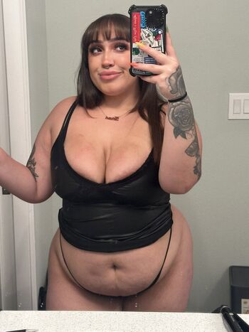 Full leaked Smileitsteresa private photo