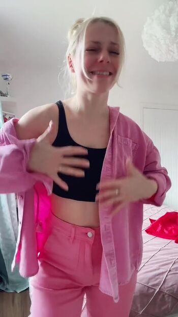 Full leaked Smileydani page private onlyfans photo