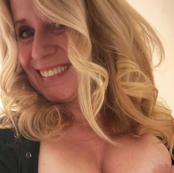 Full leaked Smilingblonde private photo