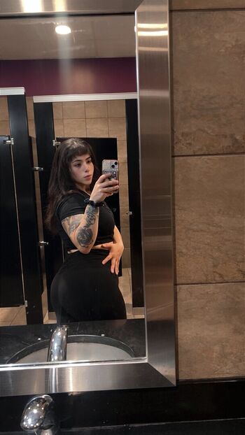 Full leaked Smolbeana private onlyfans photo