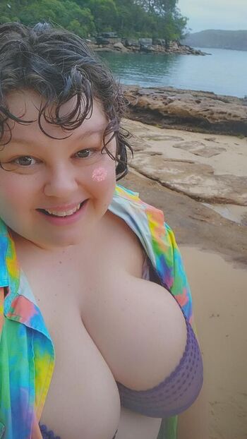 Full leaked Snaphappyadventurer private photo