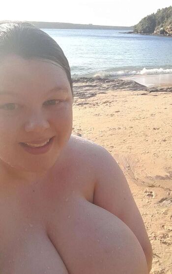 Full leaked Snaphappyadventurer private photo
