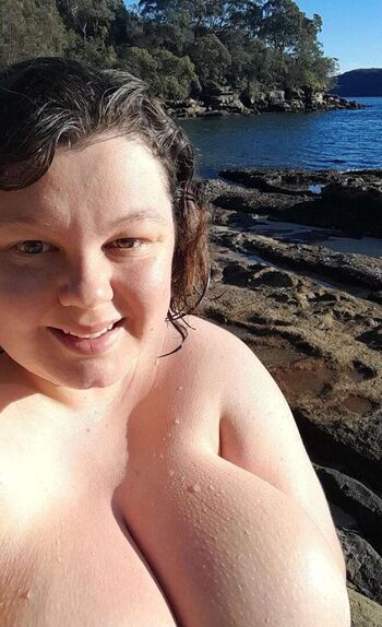 Full leaked Snaphappyadventurer private photo