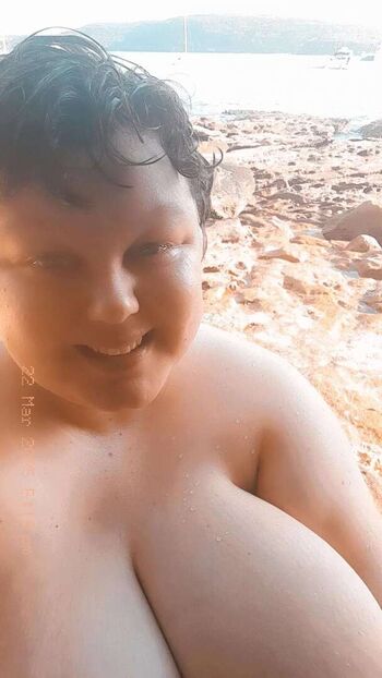 Full leaked Snaphappyadventurer private photo