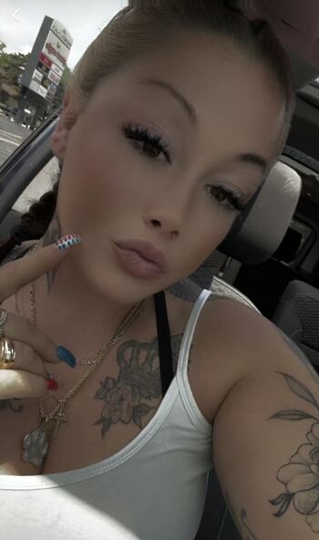 Full leaked Snicker private photo