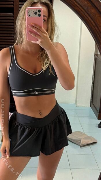 Full leaked Snipsska private onlyfans photo