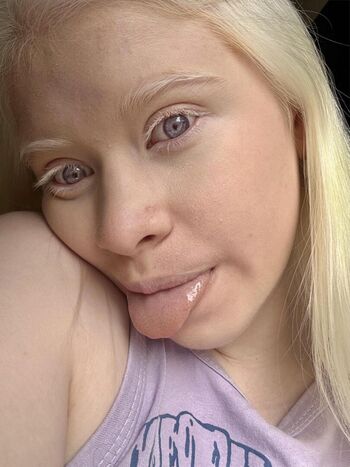 Full leaked Snowwhitebella private onlyfans photo