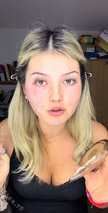 Full leaked Sofia stark page private onlyfans photo