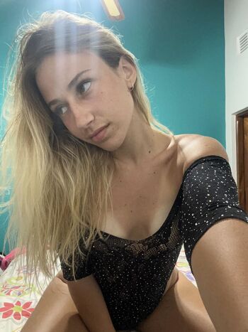 Full leaked Sofiaaevanss private onlyfans photo