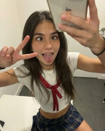 Full leaked Sofiahearts private onlyfans photo