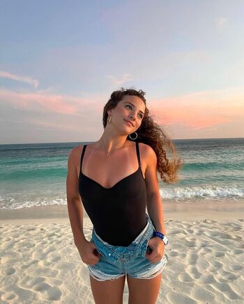 Full leaked Sofie dossi private photo