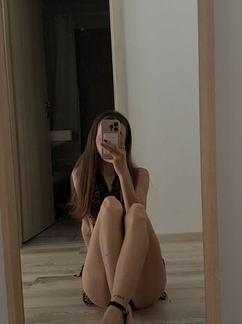 Full leaked Sofikiss private onlyfans photo