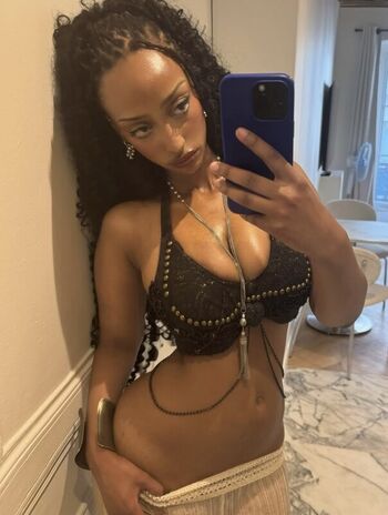 Full leaked Solaya ismail private photo