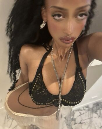 Full leaked Solaya ismail private photo